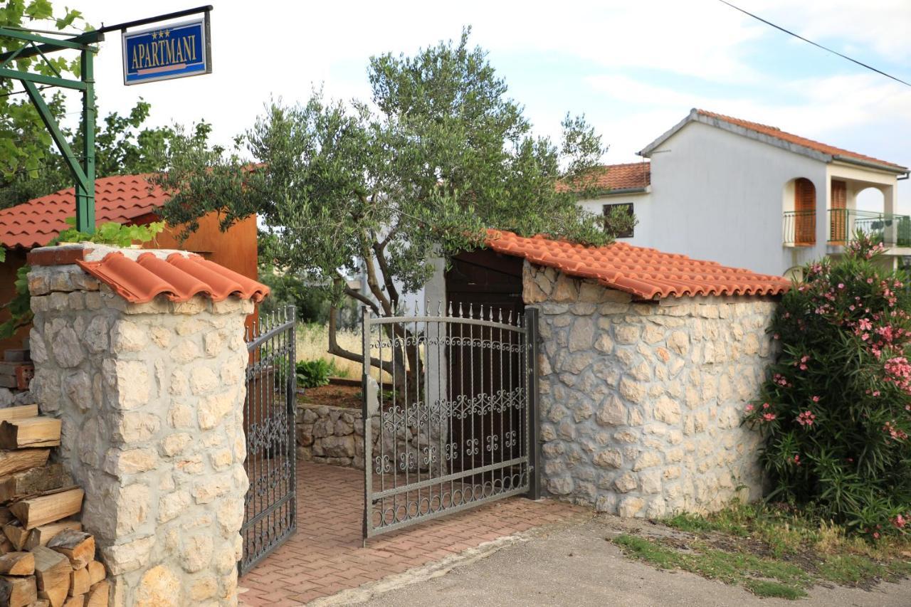 Apartmani Sarlija Pakoštane Dış mekan fotoğraf
